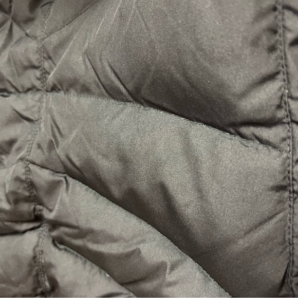 Jones New York Black Puffer Jacket with Faux Fur Hood - Picture 10 of 16